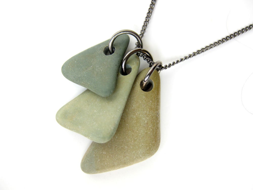River rock necklace - river stone jewelry - Green Ombre Triangles Necklace - 505