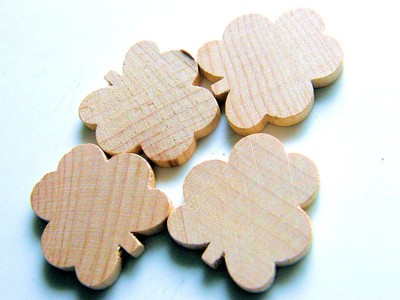 4 Natural Unfinished Wood Flower Rustic Cut Out Clover Pieces