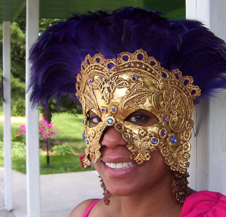 Gold Venetian mask with purple feathers and gems, Violette