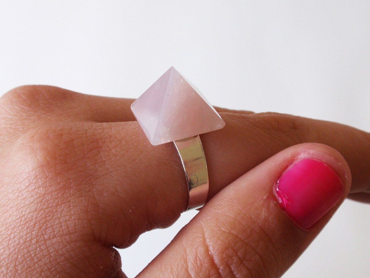 IRIS pink pyramid ring
