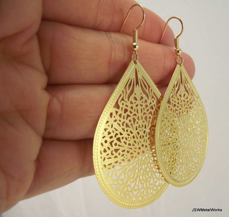 Small Golden Filigree Teardrop Earrings, Gold Earrings