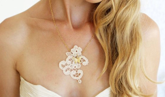 Princess rose - Lace necklace -  ready to ship