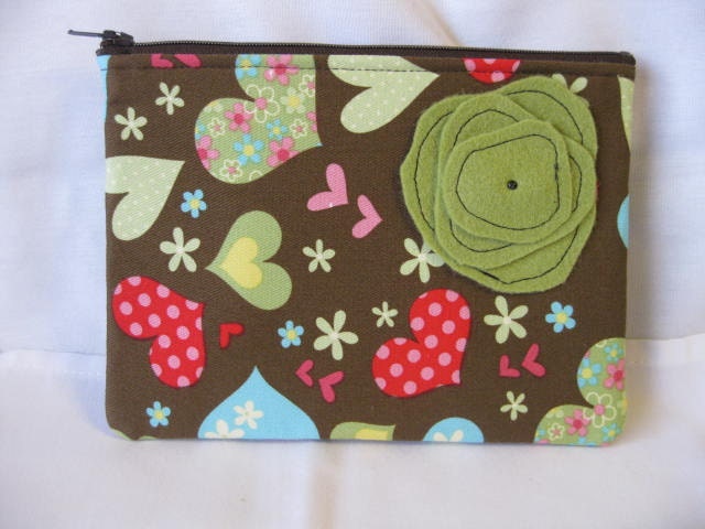 Zipper Pouch//Cosmetic Bag//First Aid Pouch in Brown with Hearts and Green Felt Flower Pin//Handmade in Iowa