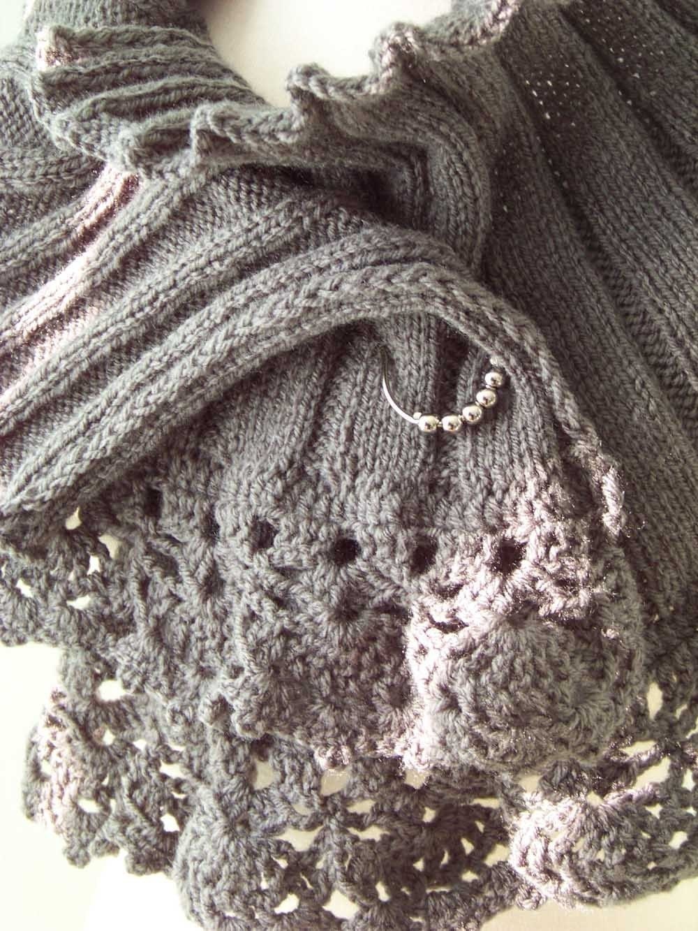 Elegant grey capelet, PDF pattern