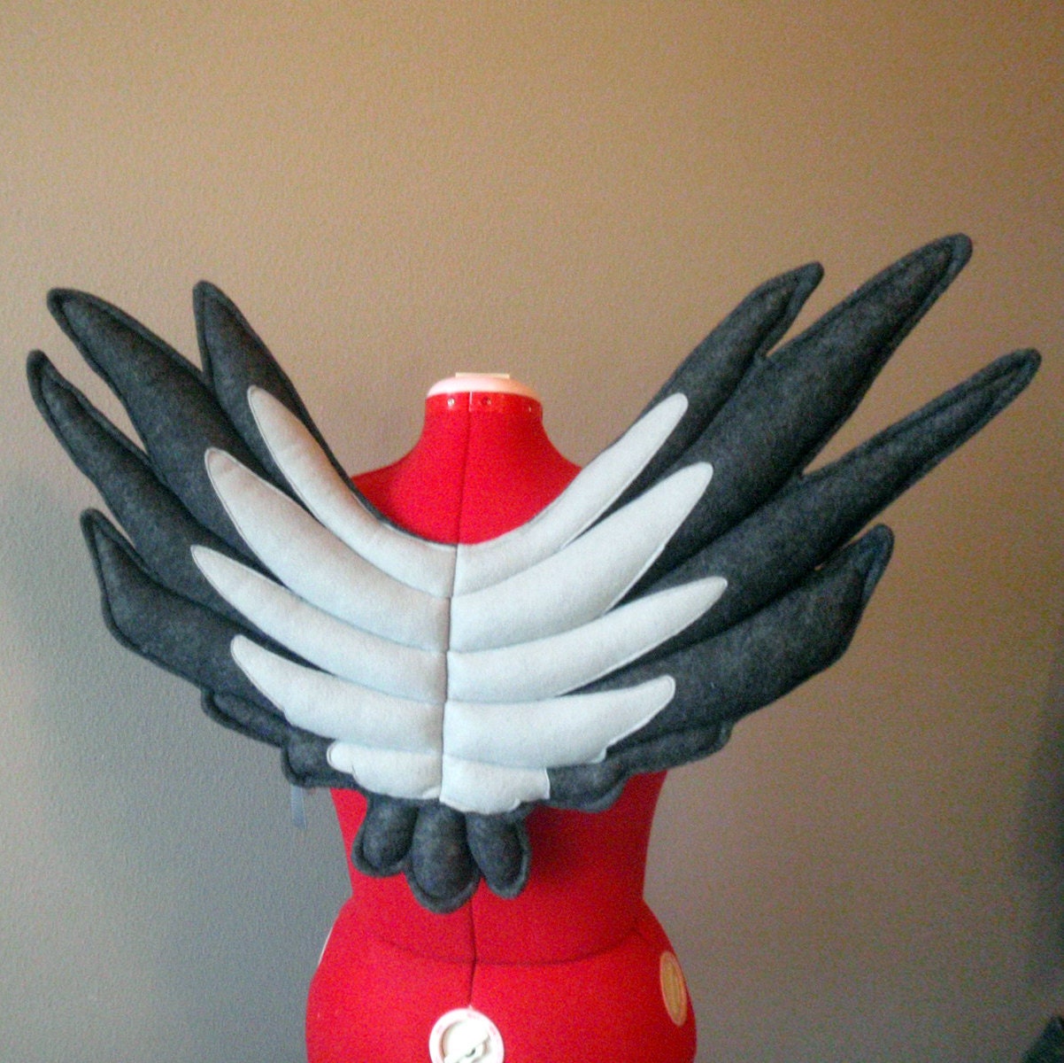 Gray Hawk Wings. No Wire. Original design.