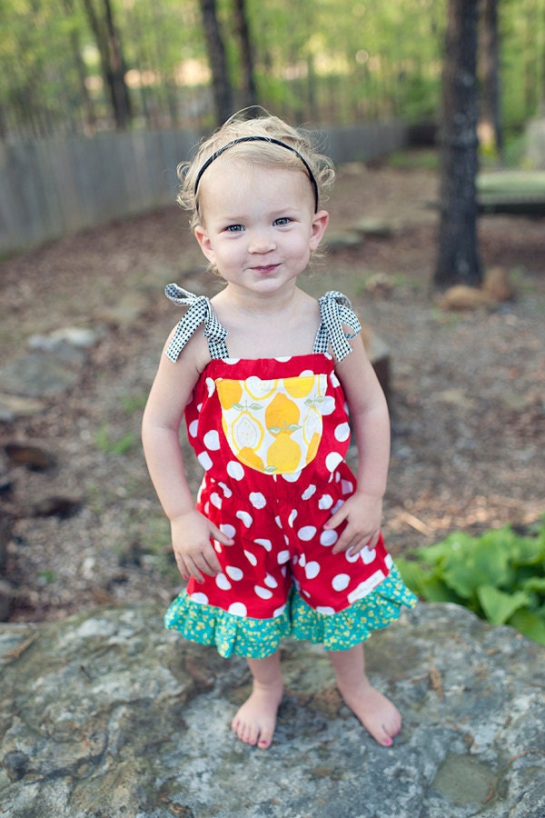 Little Squeeze Retro Romper - sizes newborn - Girls 10