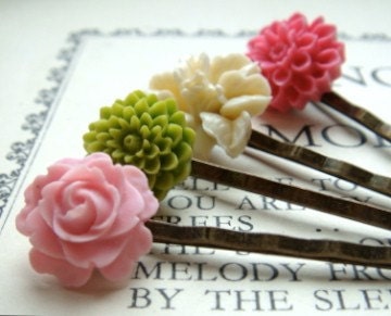 Cupcake hairpins - Hair accessories, hairclips, clips, bobbypins. 10% OFF STOREWIDE. Enter coupon code 10PERCENTSALE at checkout.