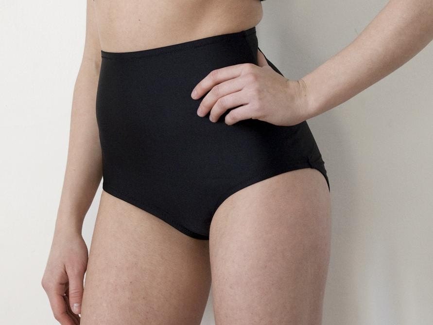 Black high waisted bottoms