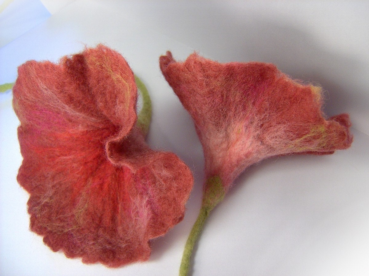 Felt Necklace, Felted Dusky Pink Flower Necklace