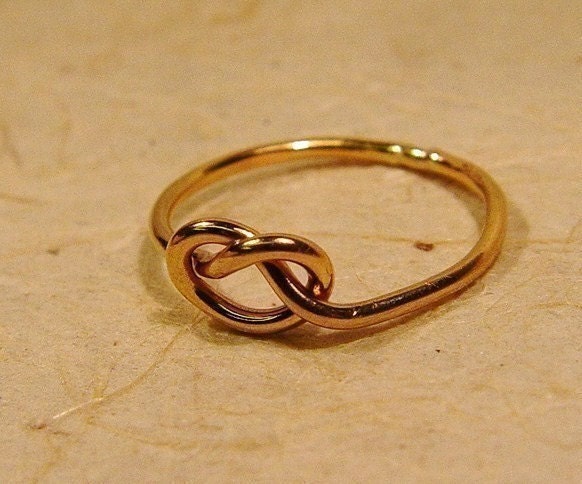 Gold Knot Ring / Gold Love Knot Ring / Mother Daughter Ring / Infinity Ring / Tie the Knot Ring / Best Friend Ring