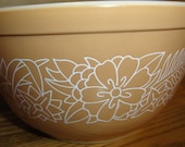 Pyrex Woodland Mixing Bowl 1.5 Liters Pints Brown White Flowers Vintage