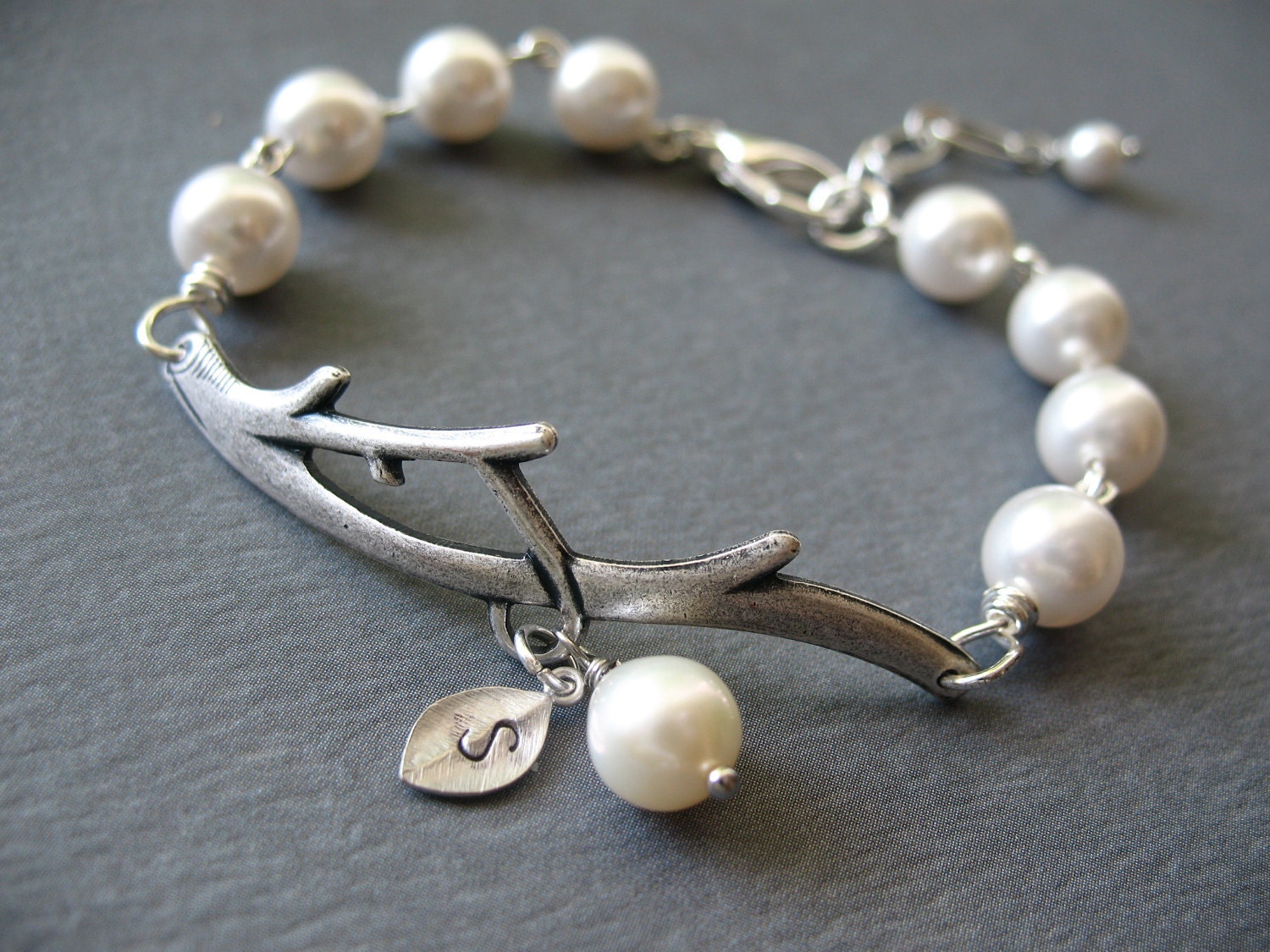 Wedding Jewelry, Pearl Bracelet, Flower Girl Bracelet Bridal Party Bridesmaids Bracelet Jewelry Personalized Initial Gifts