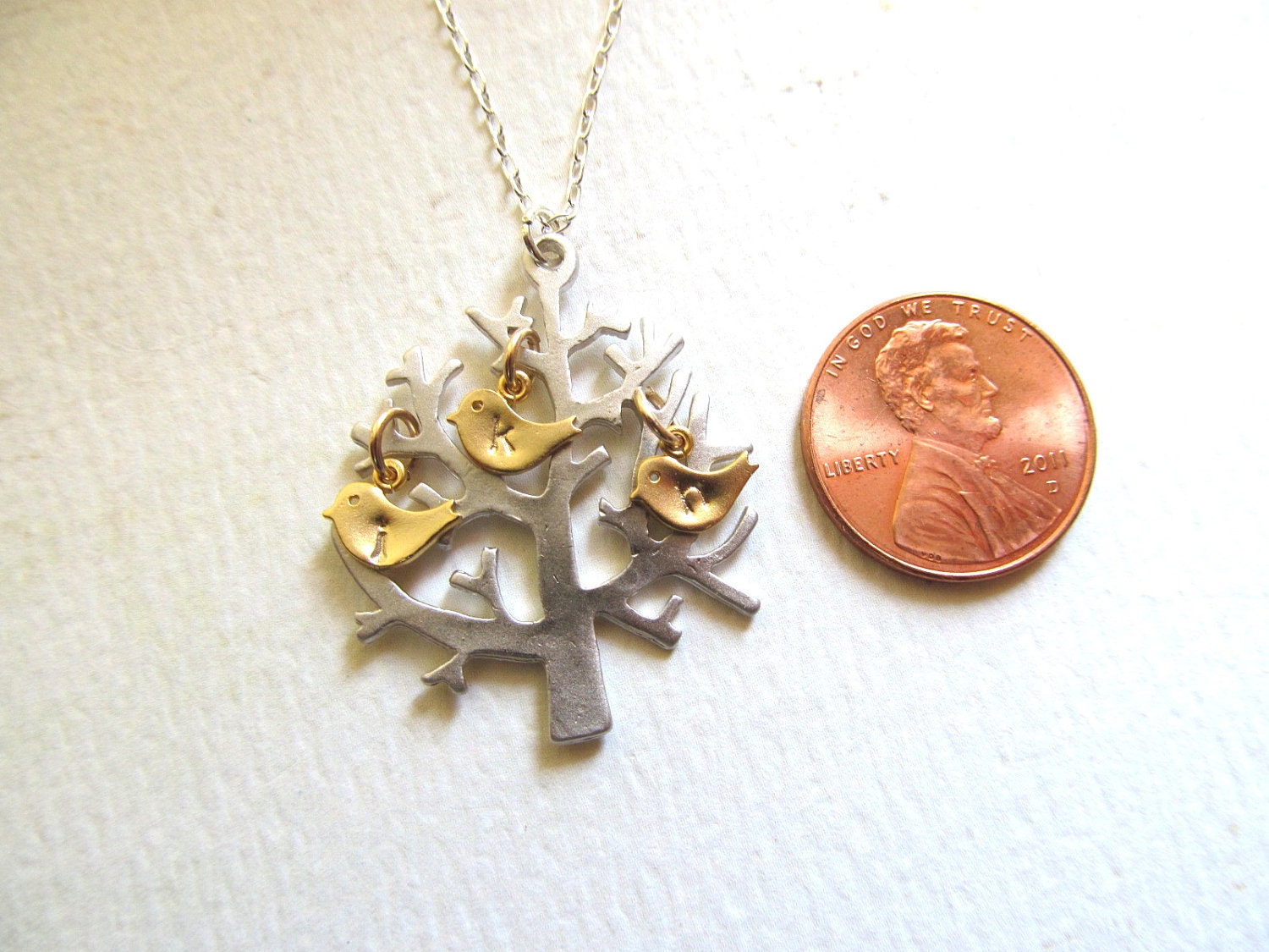 Personalized Mothers Jewelry Necklace, FAMILY TREE Necklace, UP to 4 Birds Tree of Life Branch Initials Children Mom Baby Shower Gifts