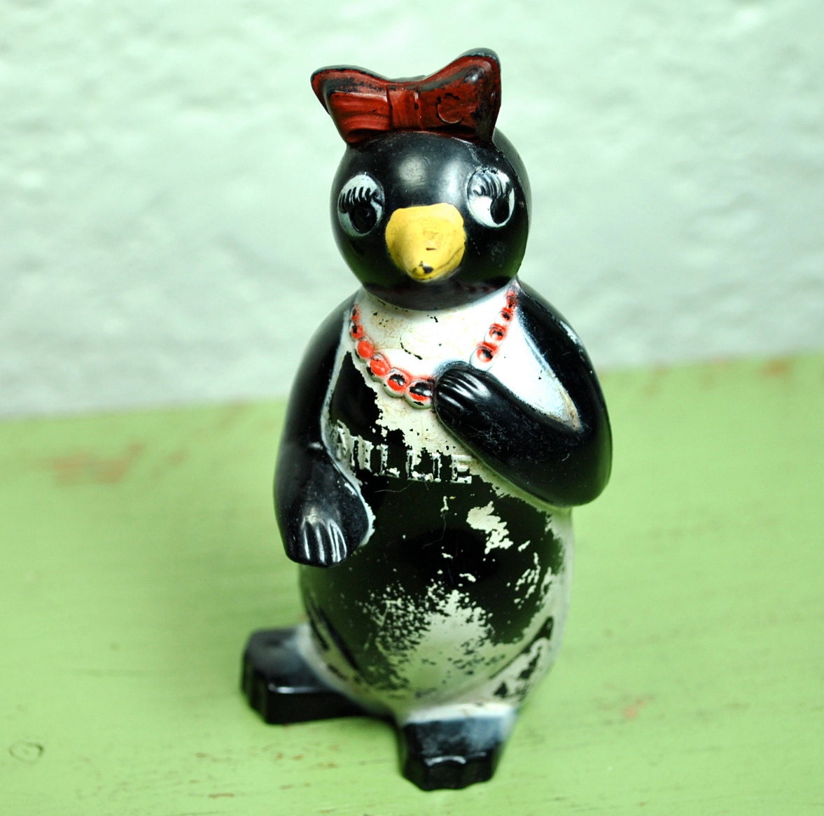 Vintage penguin salt shaker 1940s Millie the penguin Kool cigarettes