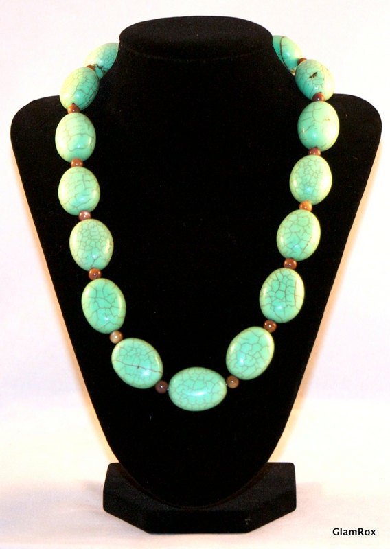 SALE... Authentic Beautiful Bold Green Apple Turquoise Necklace