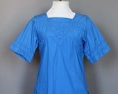 Shirt Blouse Vintage Blue Peasant Top with Embroidered Detail 70s 80s Cotton Shrt Sleeve 1970s 1980s M