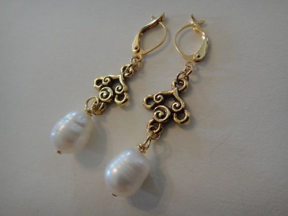 Ivory Fresh Water Pearl and Gold Plated Earrings- Great for Brides and Anyone who loves Pearls- E-62