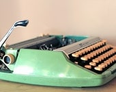 1960s Smith Corona Corsair Deluxe Typewriter