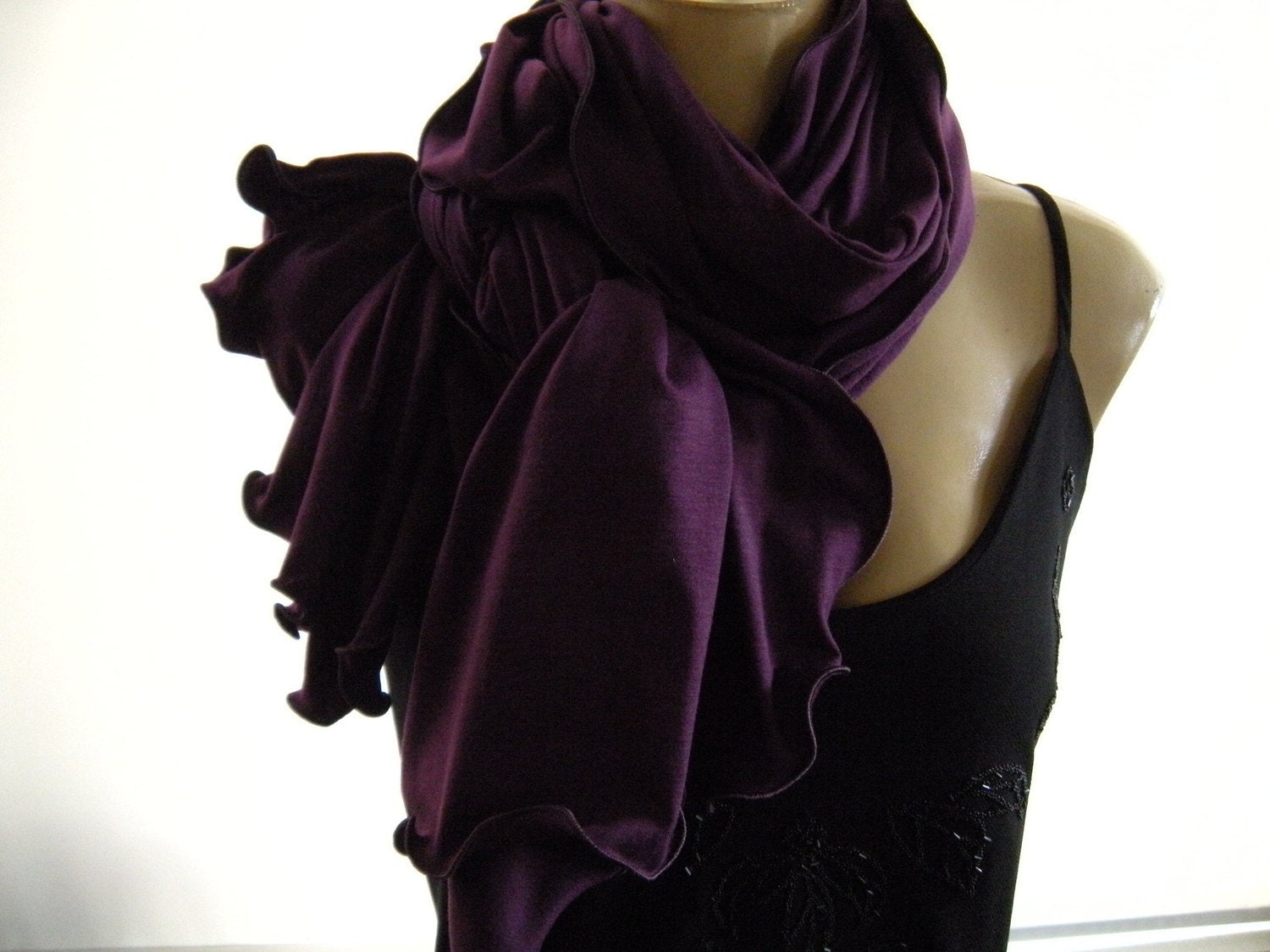 Eggplant...Neck Rag with matching Trimming....Globetrotter..