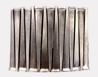 Cut Nail Belt Buckle