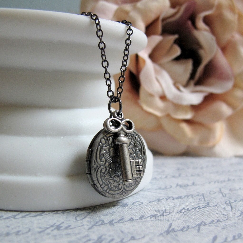 Skeleton Key Locket, Antique Silver Locket Necklace, Small Round Floral Locket, Steampunk, 18 Inch Chain - THE KEY