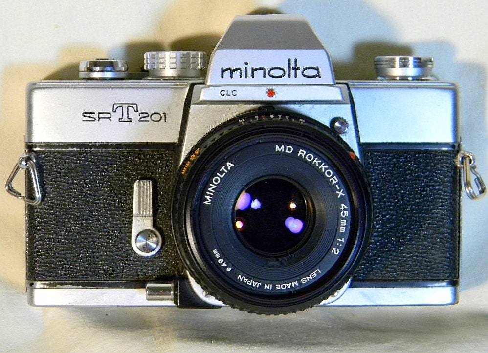 Minolta SR-T 201 35 mm Camera 80-200 Zoom and 28-80 Zoom