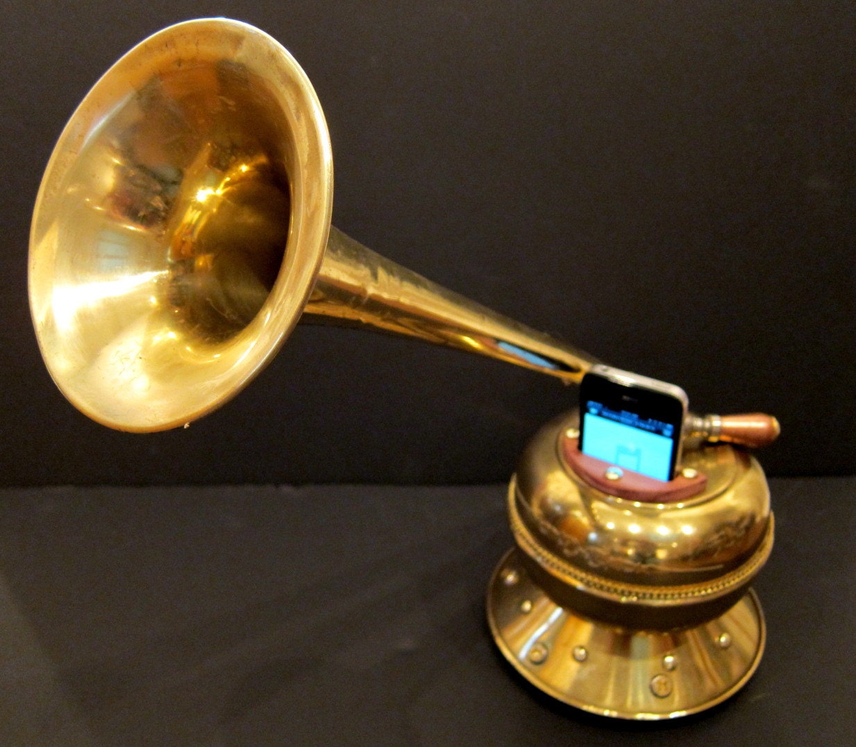 Steampunk Iphone Victrola with tone control valve