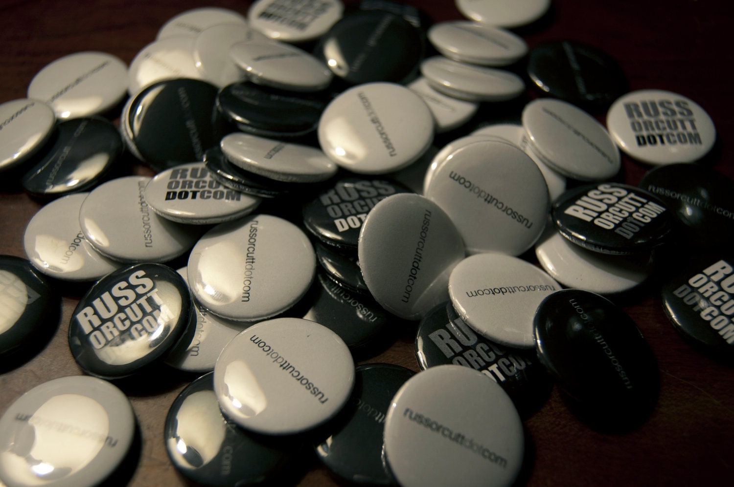500 1 inch custom buttons (free shipping in the states)