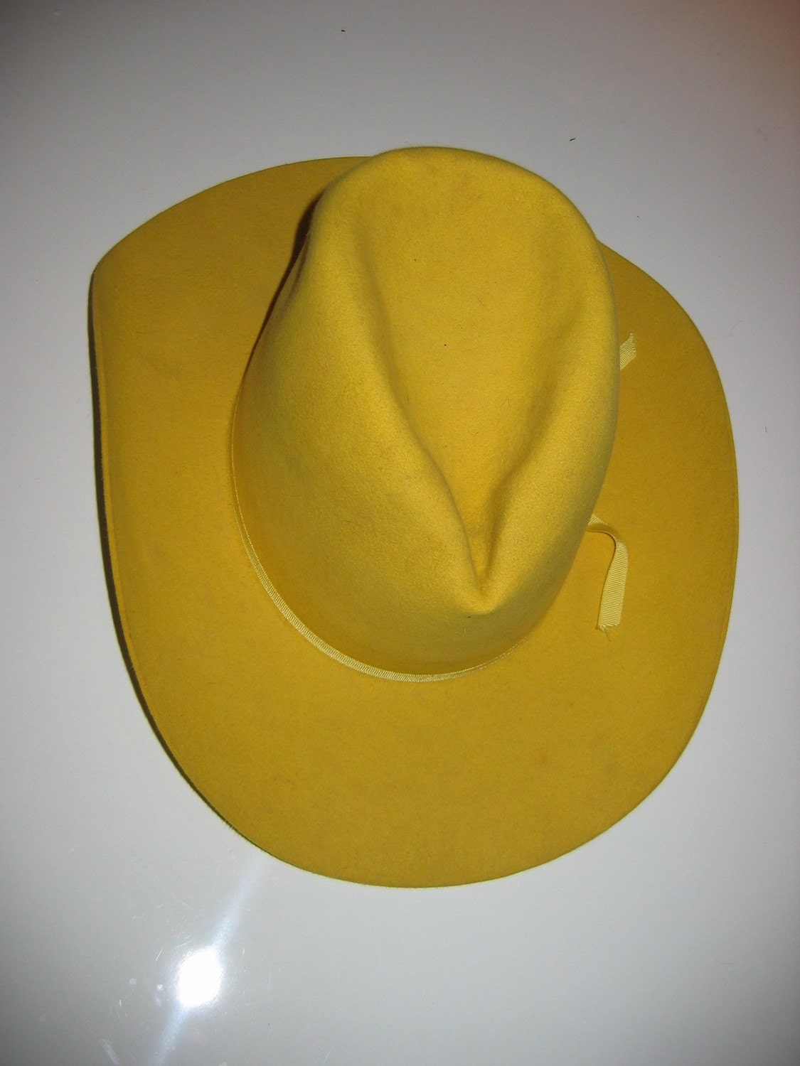 Vintage WESTERN hat. 5XXXXX Cowboy or Cowgirl hat. Size Small 6 3/4. Rockabilly.  Mustard.