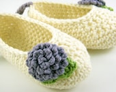 Organic Crochet baby shoes, Cream and Lavender Knitted Baby Shoes