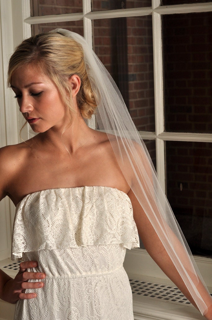 Veil with Raw Cut Edge - Fingertip Length - Ivory, White, Diamond White, Champagne