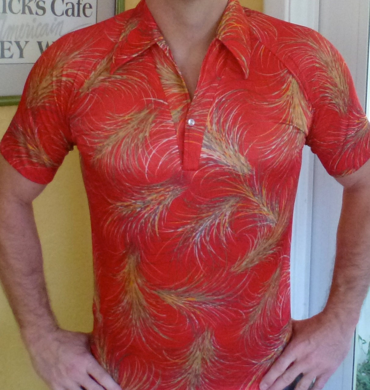 Vintage disco shirt - short sleeve red burts polyester - size medium