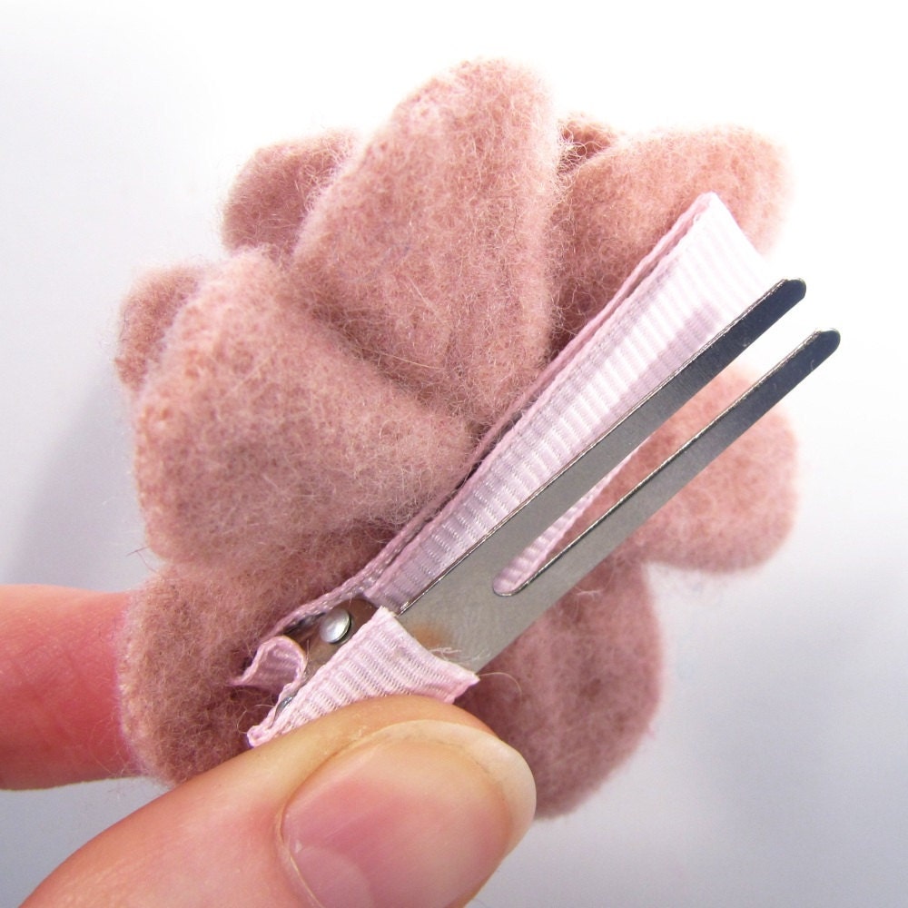 Light Pink Flower Hair Clip, Photography Prop, Perfect for Babies and Adults