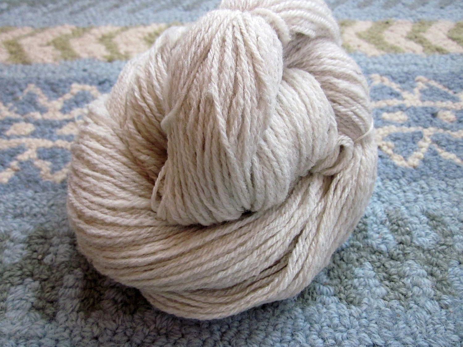CVM Wool Fingering Yarn with nylon in Natural Silver