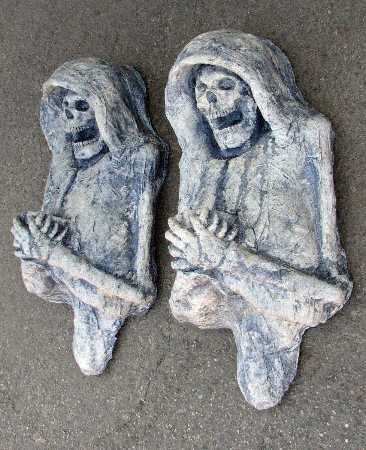 Wall Hanging Withered Corpse - Stone - Halloween - Movie - Haunted House - Prop -