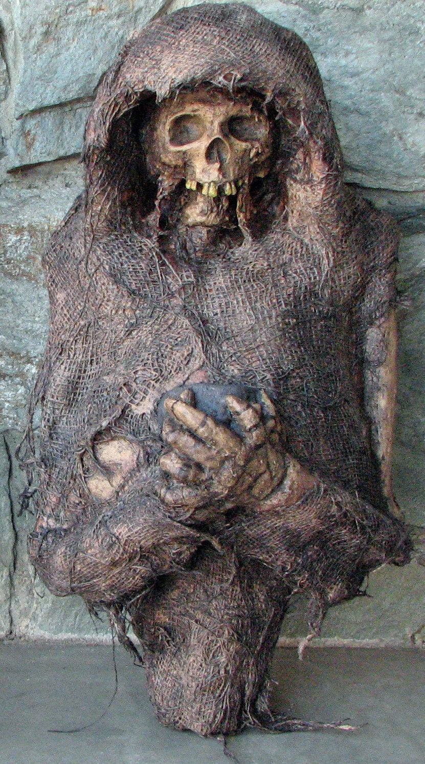 Jawless - Wall Hanging Withered Corpse - Halloween - Movie - Haunted House - Prop -