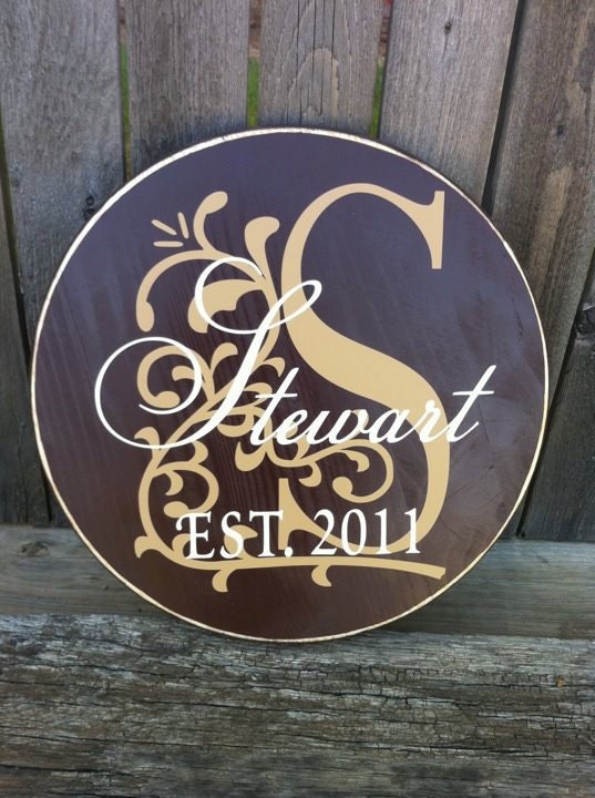 Round Wood sign personalized with last name and wedding date, perfect for any gift occassion, especially weddings