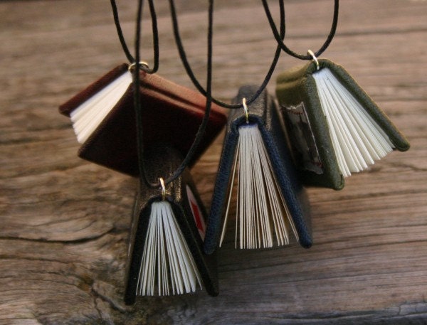 Surprise yerself - a miniature book necklace