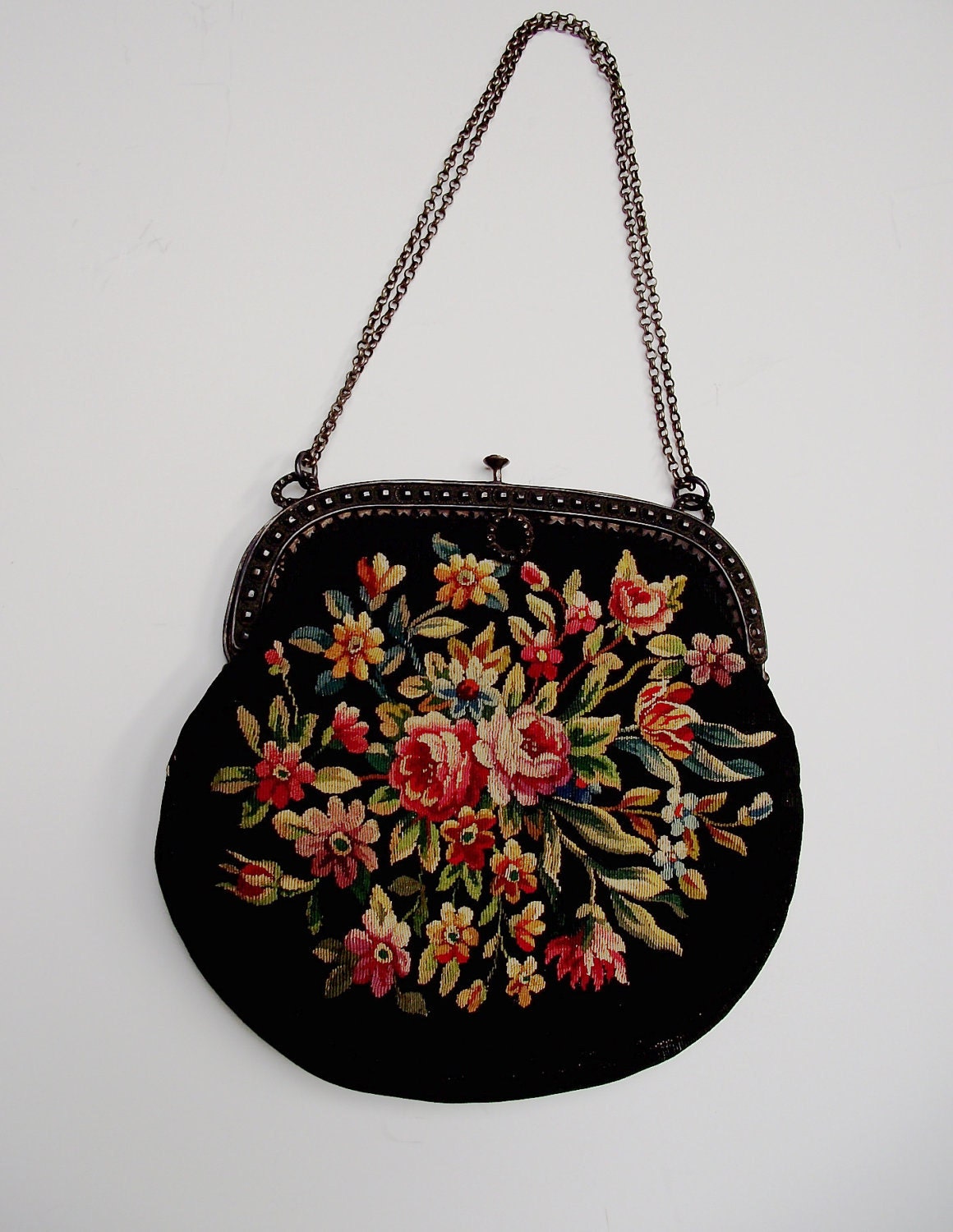 Flowered Antique Handbag with chain 1900