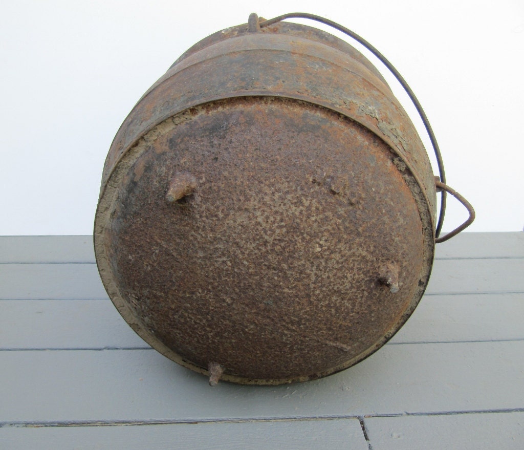 Antique Large Cast Iron Cowboy Pot