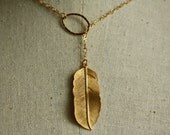 Gold Feather Lariat, Large Pendant Necklace, SImple Bridesmaids Jewelry, Bridal Pendants, Unique Fashion, Ornate Bird Feather