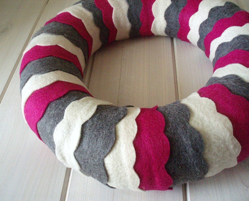Wreath Felt Handmade Door Decoration - Wave Hello 12in