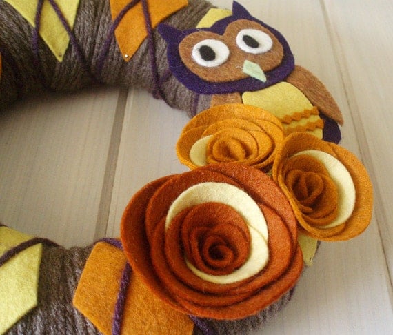 Yarn Wreath Felt Handmade Door Decoration - Argyle Owl 8in