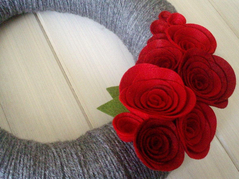 Yarn Wreath Felt Handmade Door Decoration - Classic Romance 12in