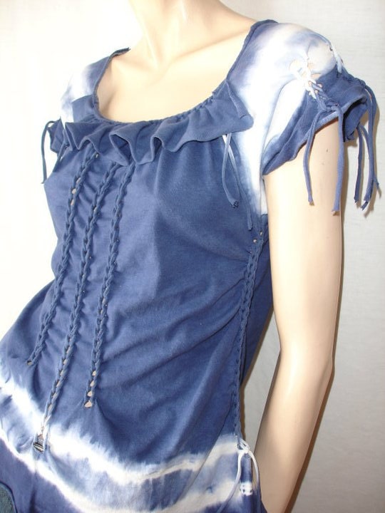 womens shredded, braided, ruffle tshirt. med/large