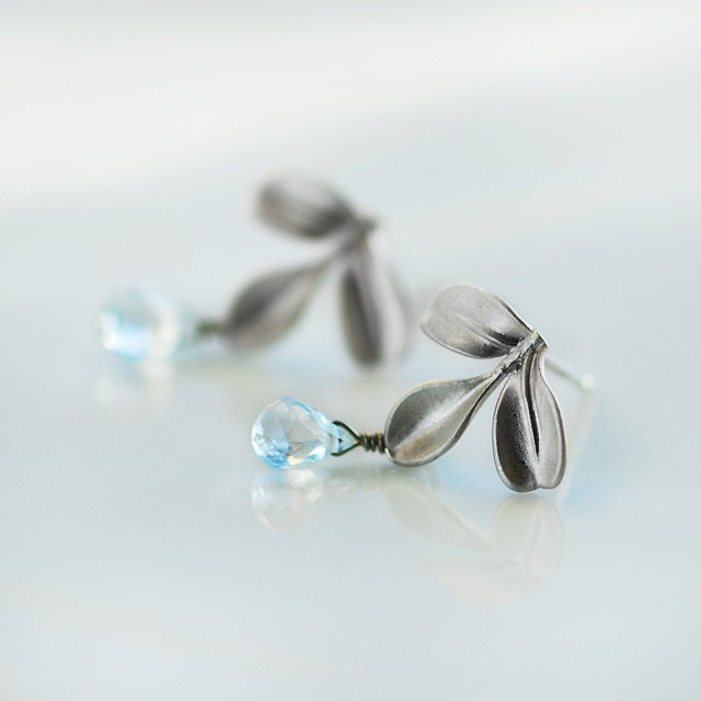 December birthstone earrings, Blue topaz jewelry, Blue topaz silver earrings, Silver leaf earrings, Blue Bridal earrings