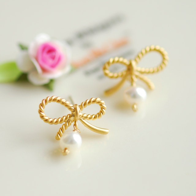 June Birthday, Pearl earrings, Pearl birthstone, June - Bow promise earrings in gold and fresh water pearl, Rope bow earrings