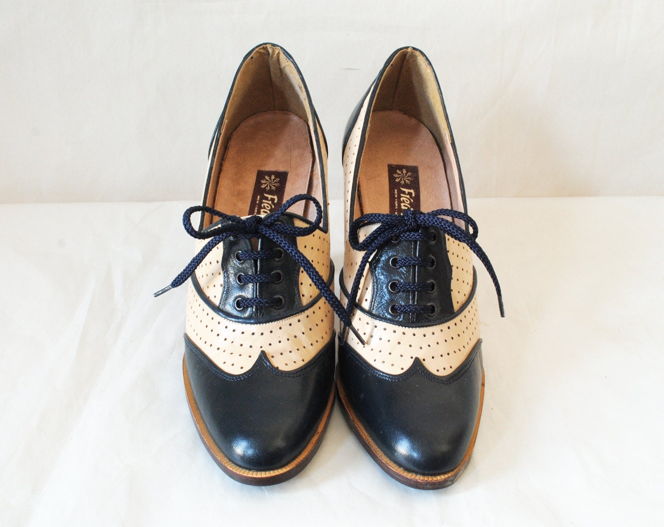 Vintage Oxford Platforms Size 8 Wing Tip Blue and Pink Cream Leather