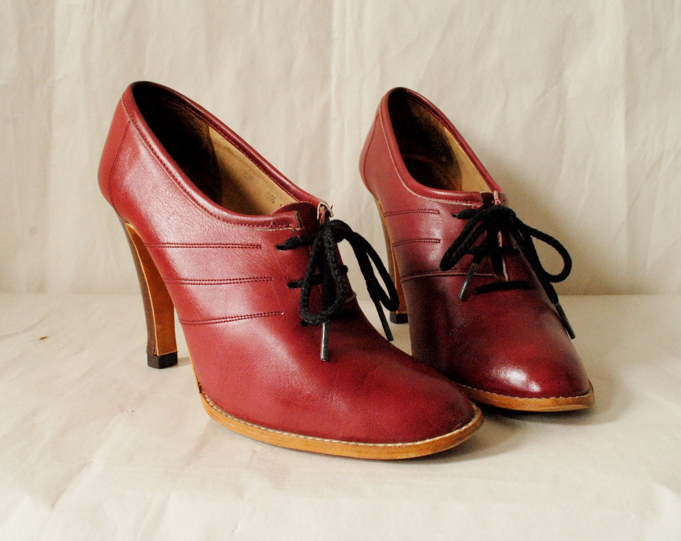 Vintage Platform Oxfords Size 8.5 Oxblood Leather Lace Up Wood Heels