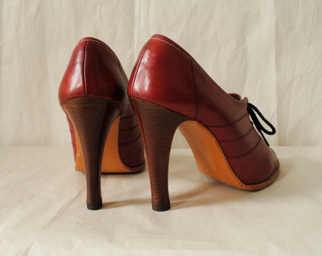Vintage Platform Oxfords Size 8.5 Oxblood Leather Lace Up Wood Heels